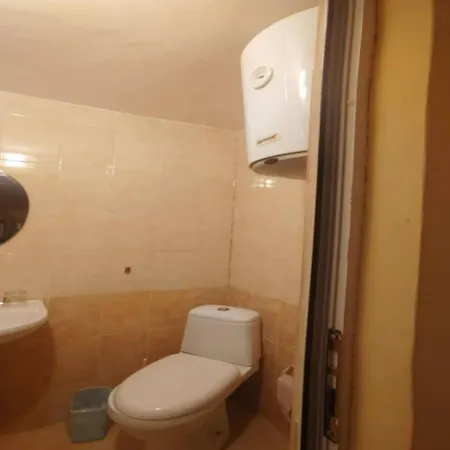 Cozy Little Flat In كارلوفو