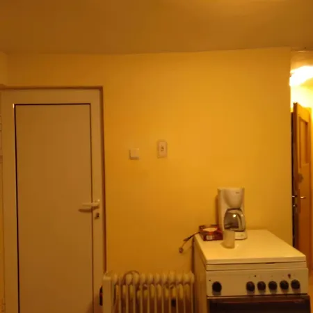 شقة Cozy Little Flat In كارلوفو